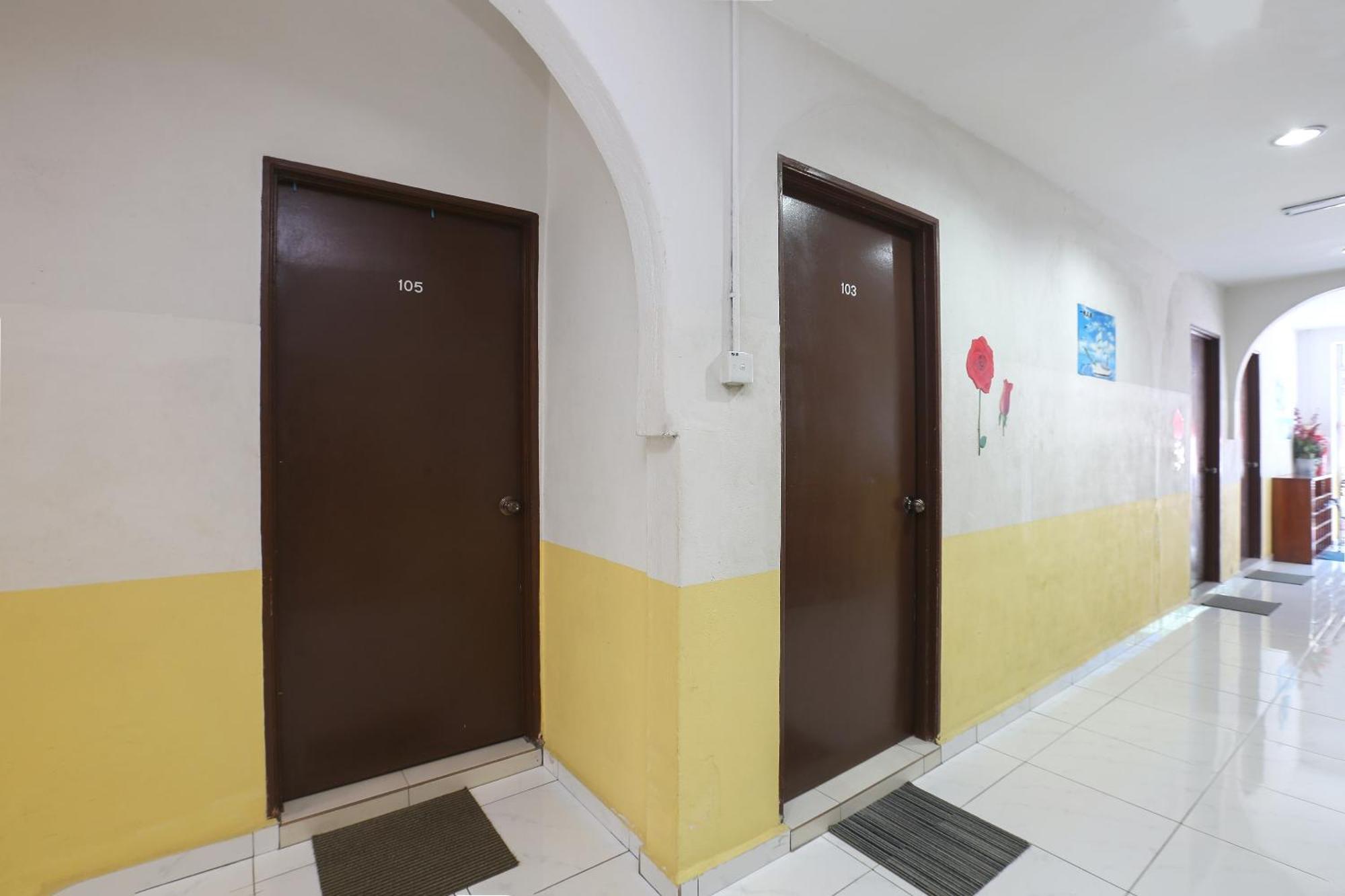 Oyo 89925 Innap Kota Bharu Exterior foto