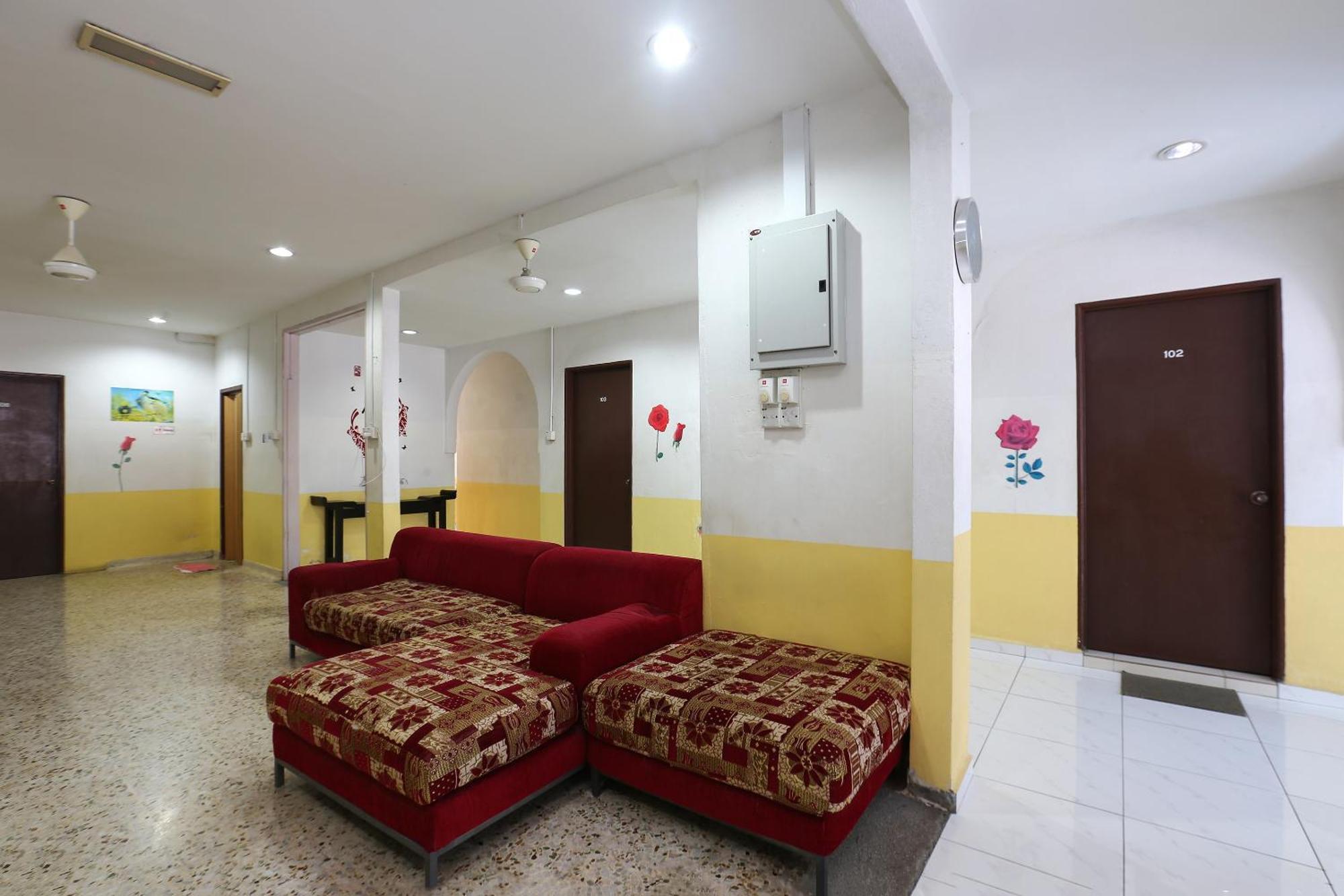 Oyo 89925 Innap Kota Bharu Exterior foto